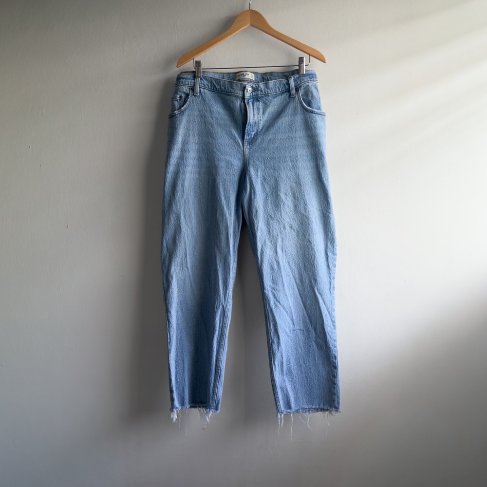 Abercrombie Curve Love 90s Straight Mid Rise Jeans Women 36 22S Light Blue Denim